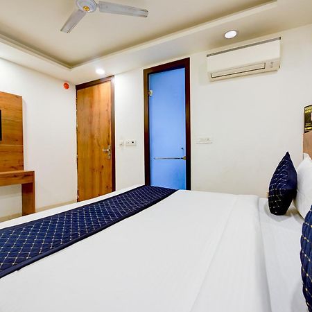 Hotel Grand Qubic Near Delhi Airport New Delhi Extérieur photo