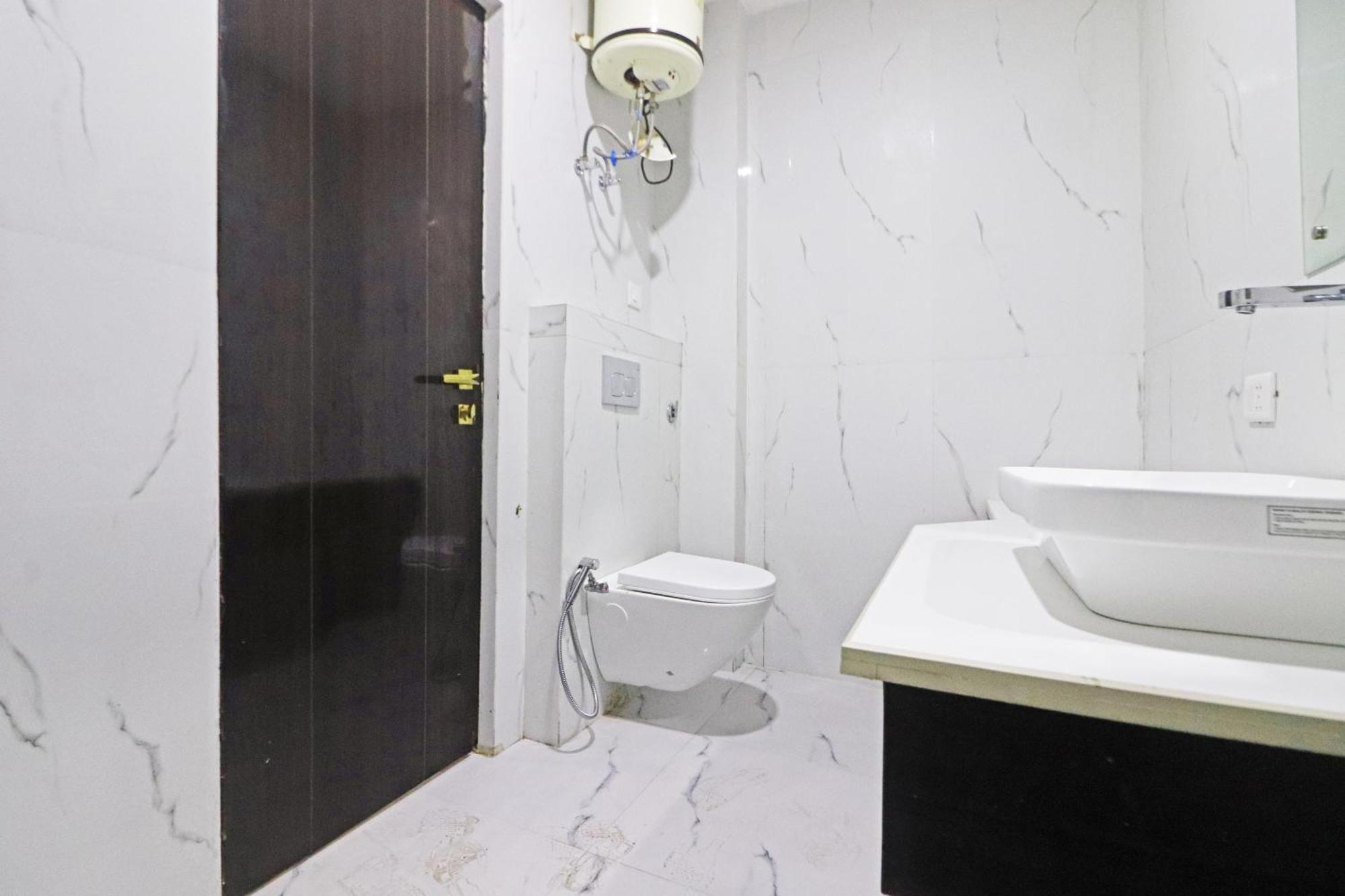 Hotel Grand Qubic Near Delhi Airport New Delhi Extérieur photo