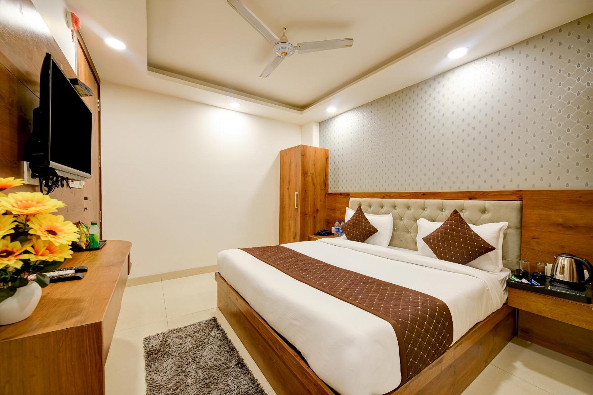 Hotel Grand Qubic Near Delhi Airport New Delhi Extérieur photo